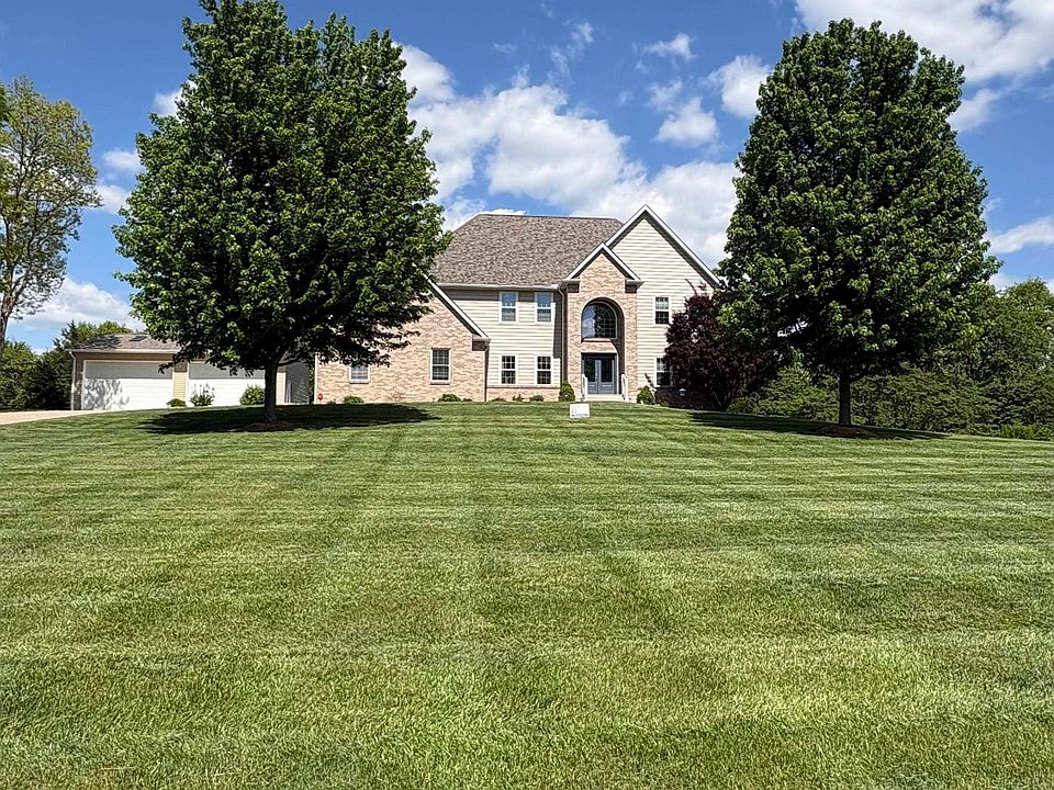 1st image of 845 E Alexis Way