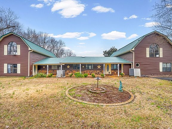 3rd image of 369 Holiday Acres Dr