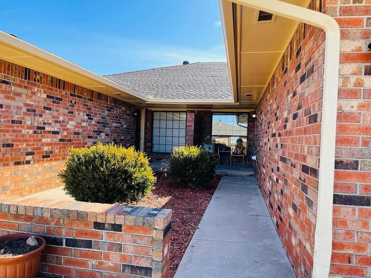 3 bed, 1424 sqft, $1,500 — Photo 3