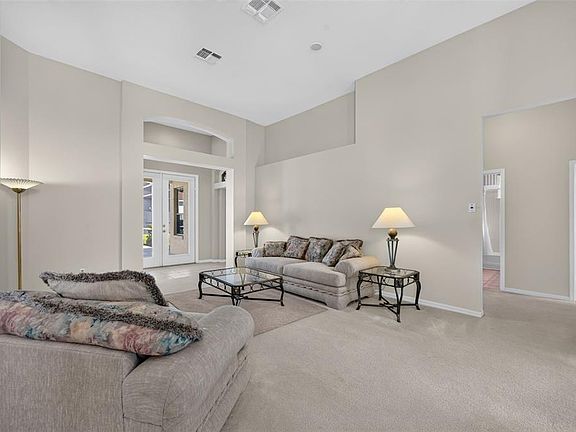 3rd image of 106 SOUTHERN PINE WAY
