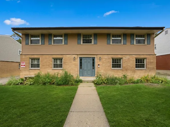 625 Westmoreland Dr, Vernon Hills, IL 60061
