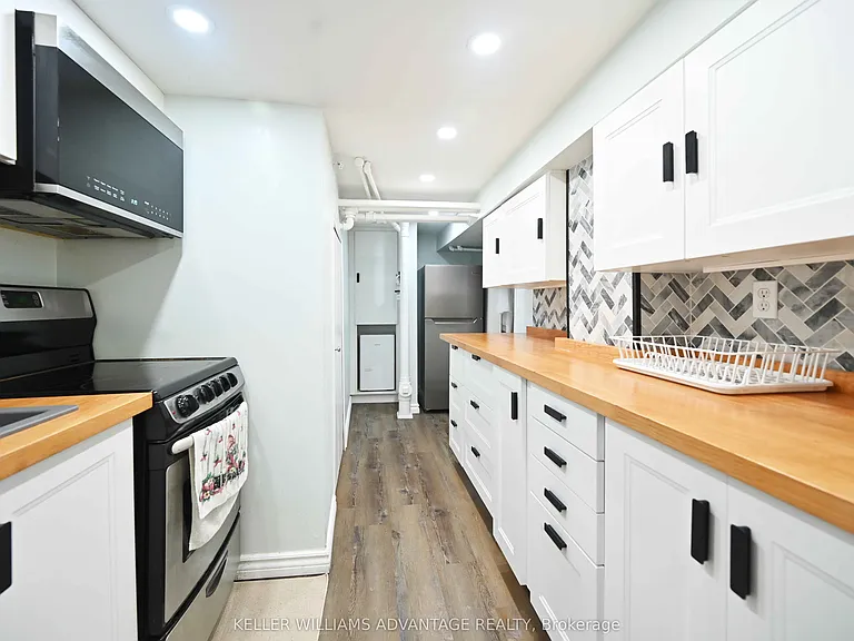 1335 Woodbine Ave — Photo 4