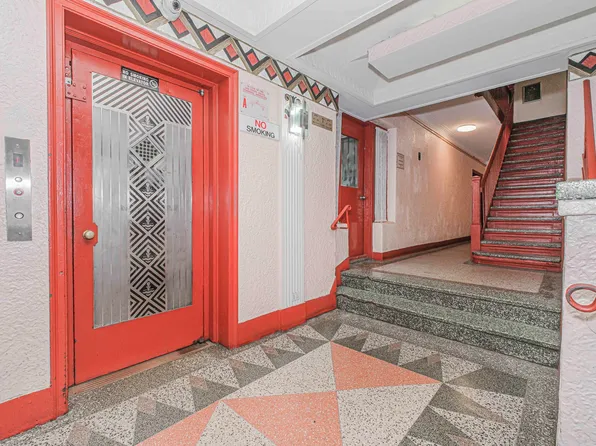 1543 West 1st Street image 8 of 9