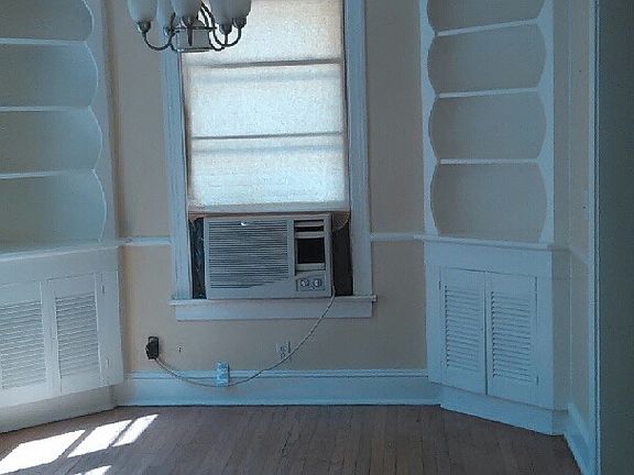 2nd image of 710 Boulevard St