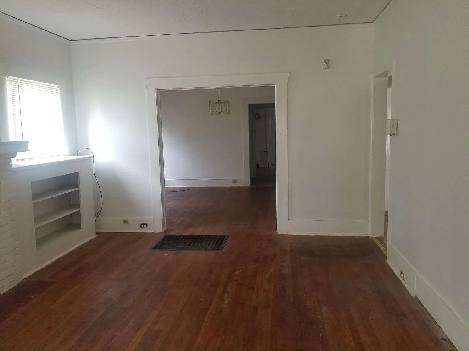 4 bed, 1800 sqft, $1,375 — Photo 1