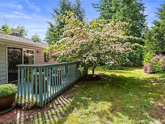 2nd image of 2072 SE Beech Ct