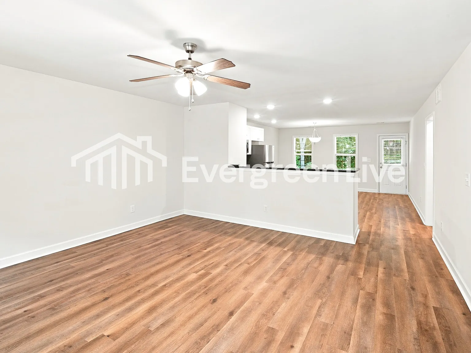 4 bed, 2.0 bath, 1536 sqft, $1,845 — Photo 2