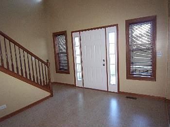 3rd image of 903 Willow Ln