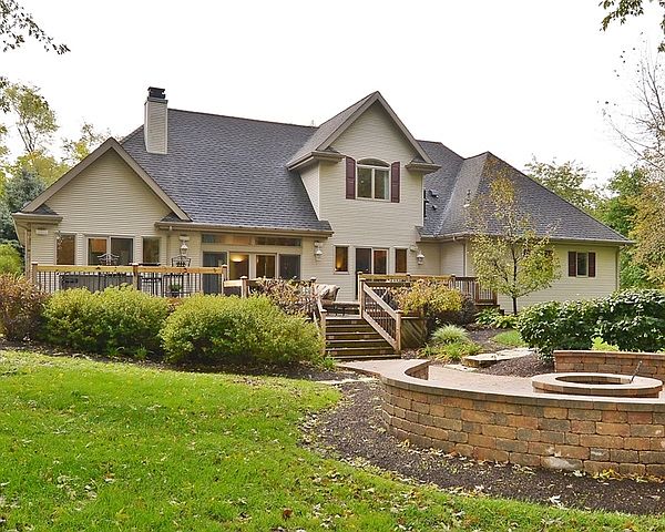 1st image of 4 Birchwood Ln