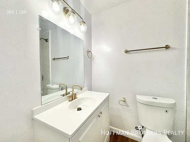 5111 Harold Way #205 — Photo 7