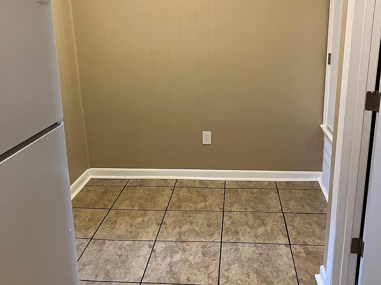 720 Ferdinand Ave SW #25 — Photo 10
