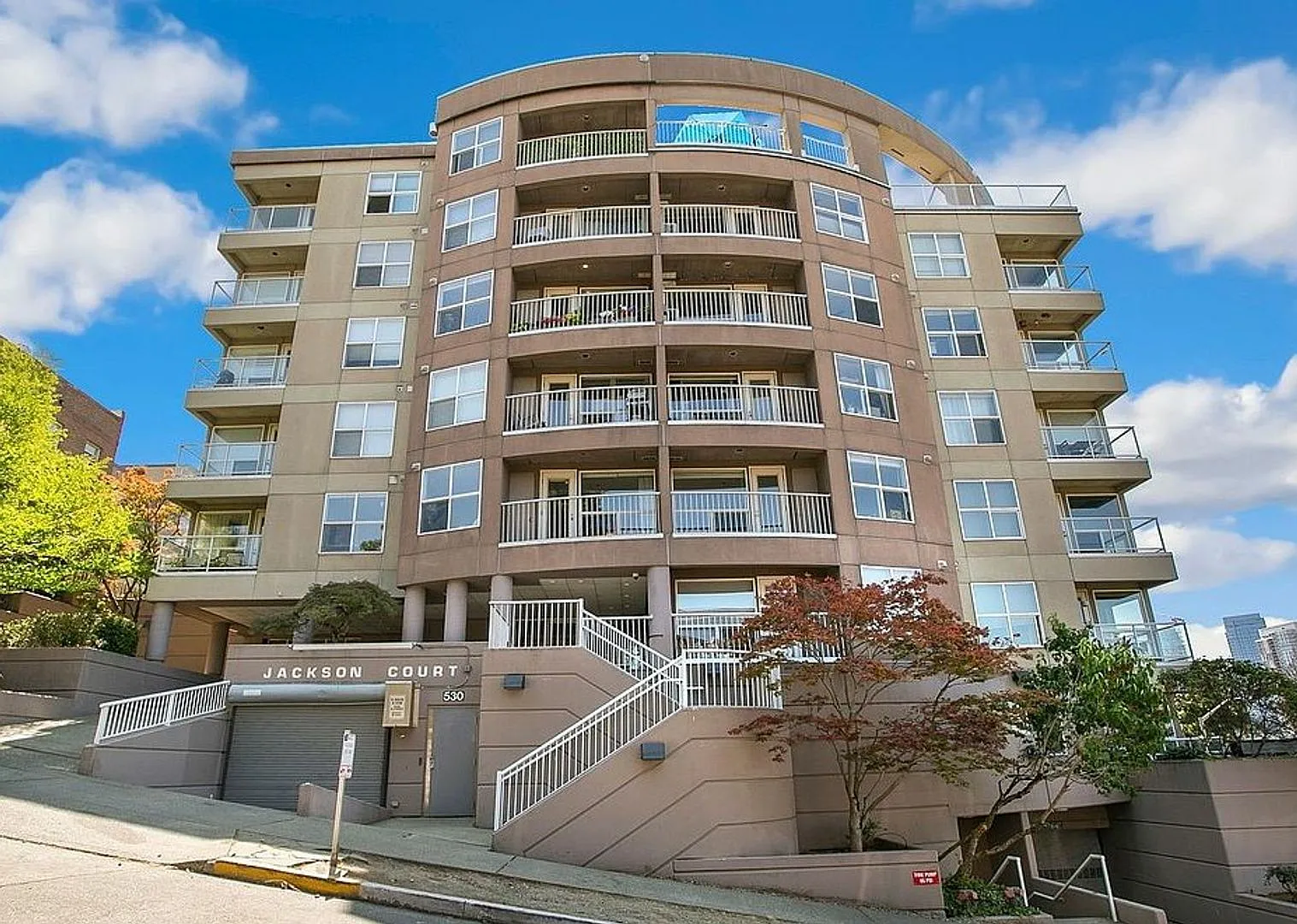 Bright 6th Floor Capitol Hill Condo | Parking Included | 2 Weeks Free — Photo 3