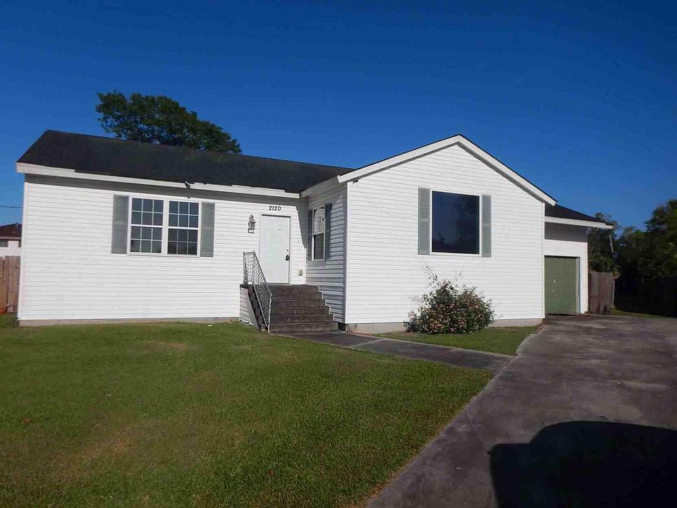 1st image of 2120 Oakview Dr
