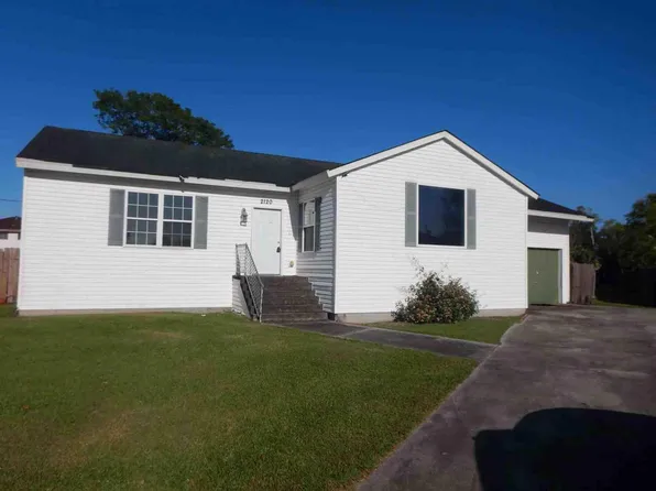 2120 Oakview Dr, Marrero, LA 70072