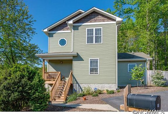2nd image of 10 Jubilee Cir