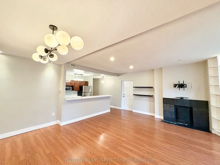 440 Wellington St #103 — Photo 11