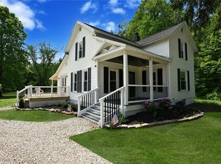 10569 Mulberry Rd, Chardon, OH 44024