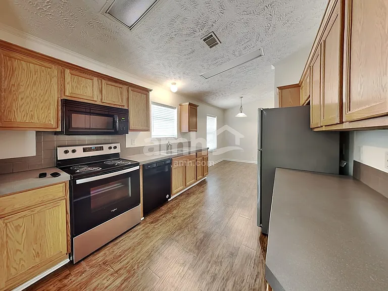 495 Hunnicutt Rd SE — Photo 3