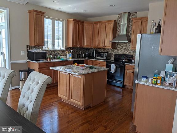 3rd image of 8361 Derwent Valley Ct