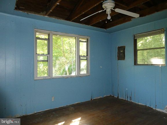 5th image of 10501 Hope Cir