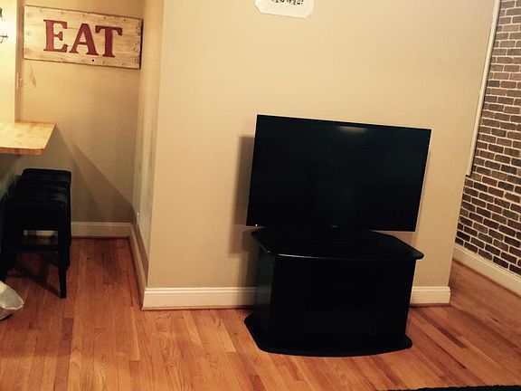 4th image of 9641 Norfolk Ave APT 203