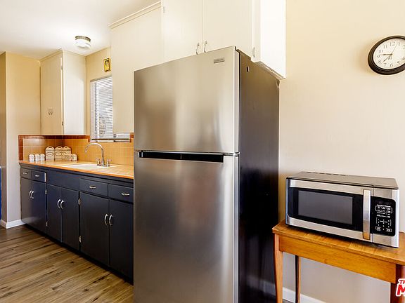 5th image of 62137 Desert Air Rd