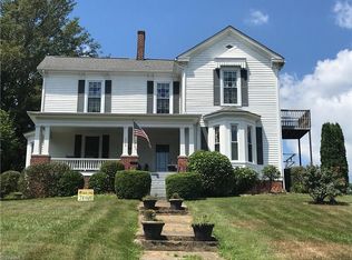 519 Maple St, Mount Airy, NC 27030