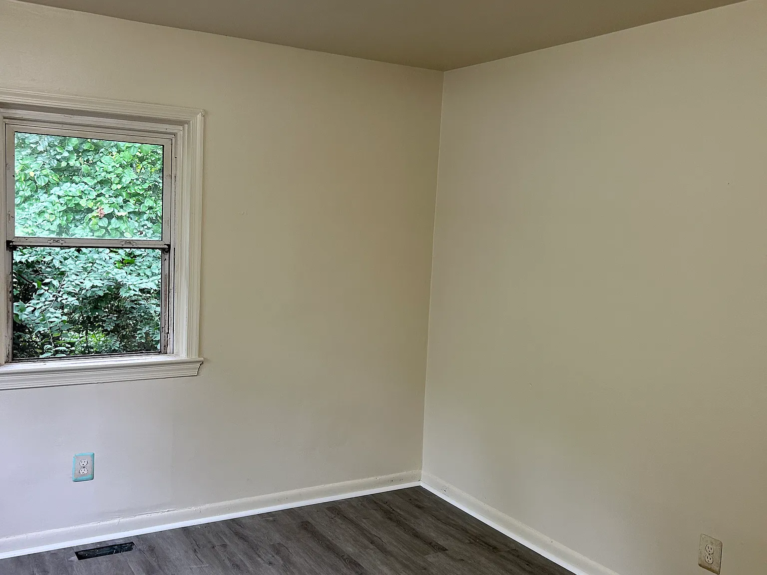 6 bed, 1200 sqft, $1,875 — Photo 3
