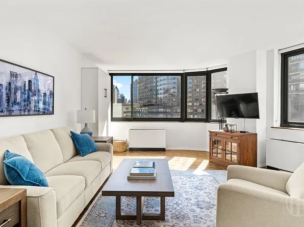 2000 Broadway APT 7H, New York, NY 10023
