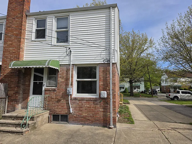 21610 Crystal Ave — Photo 15