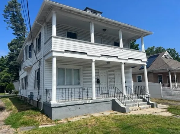 3-3 Five Pond St, Ashland, MA 01721