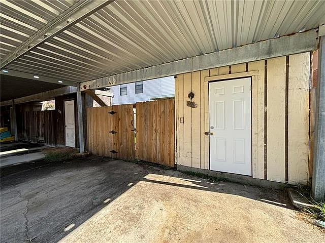 2332 Oxford Pl — Photo 25