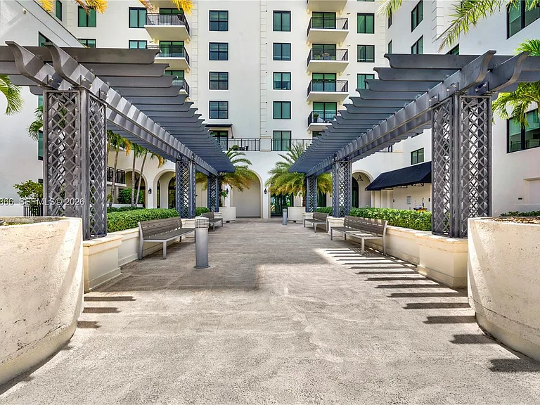 1300 Ponce De Leon Blvd #703 — Photo 8