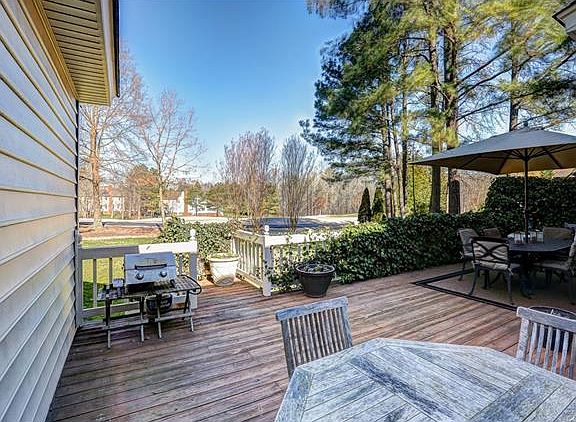 5th image of 6108 Ashmont Ln