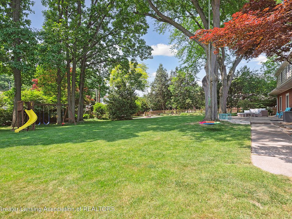 1st image of 828 Tanglewood Ln