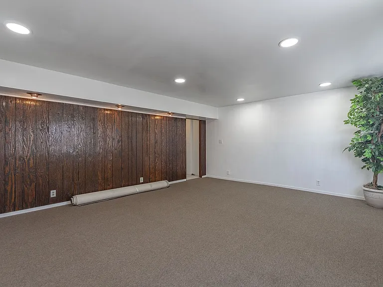 2298 Golden Arrow Dr — Photo 40