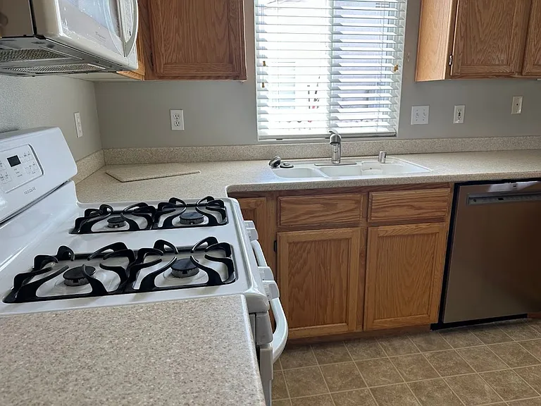 3536 Barkwood Dr — Photo 8