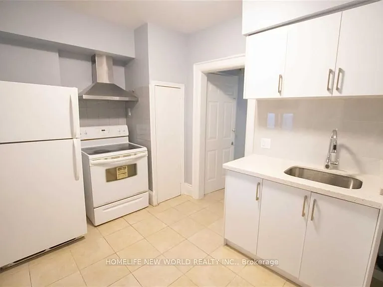 1104 College St #3 — Photo 8