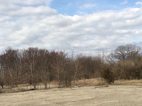 4th image of 7613 S Grant Hwy
