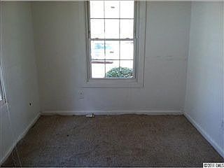 5th image of 3211 Hawkins Pl