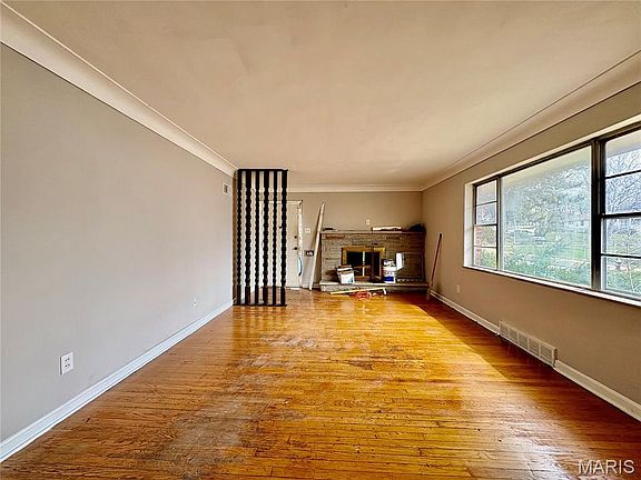 3rd image of 6100 Garesche Ave