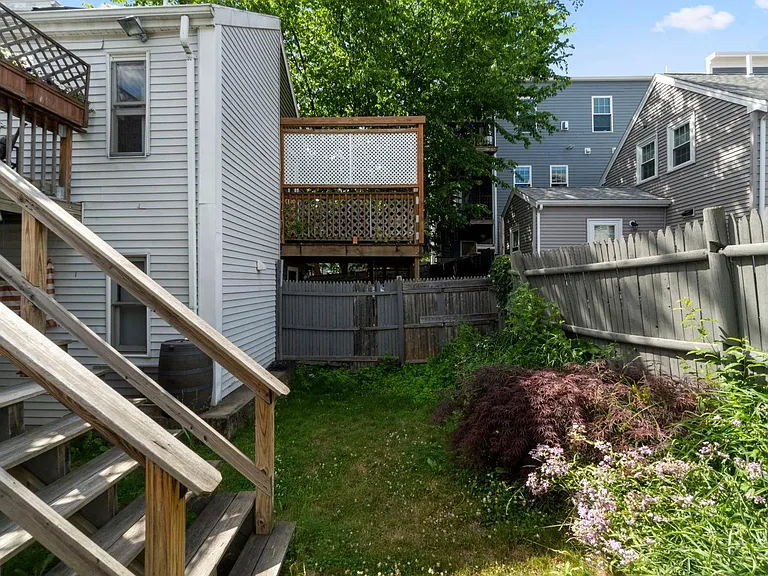 224 W 5th St #2 — Photo 15