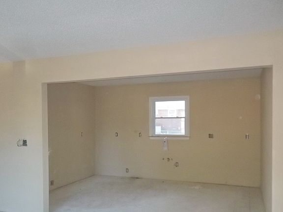 Additional Living Room
