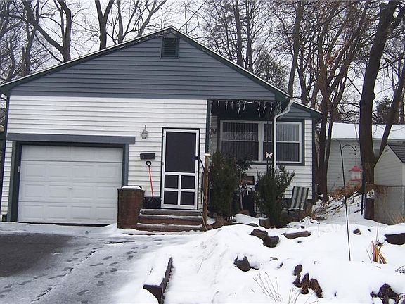 2nd image of 210 Mountainview Ave