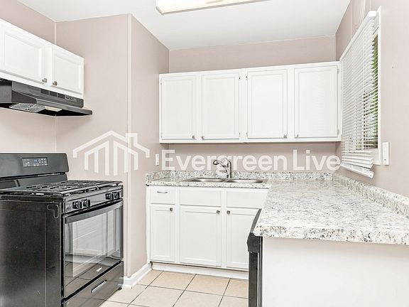 5th image of 4408 Thrush Dr