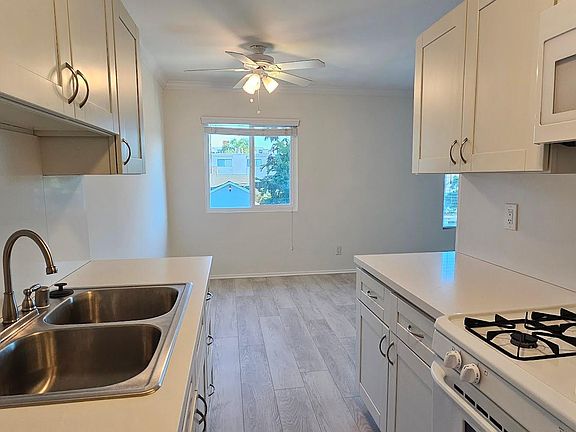 5th image of 12710 Mitchell Ave APT 11