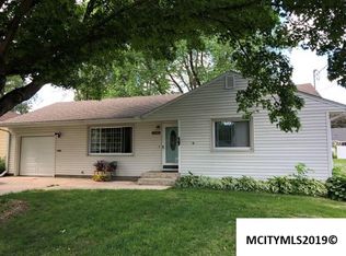 814 6th St SE, Mason City, IA 50401