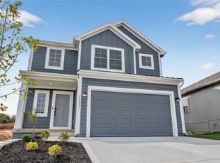 16231 Giorgia St, Parkville, MO 64152