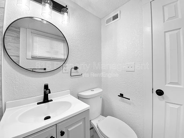 4802 Locust Ave — Photo 15