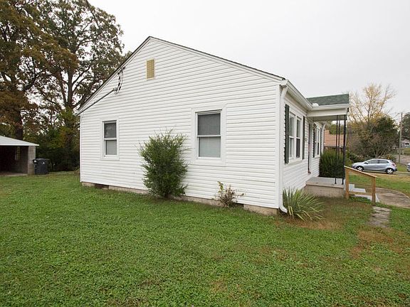 4th image of 3611 Skyline Dr
